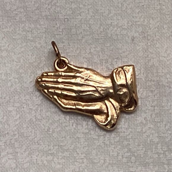 Set of Two Pendants - Praying Hands and Open Circle - Picture 4 of 5